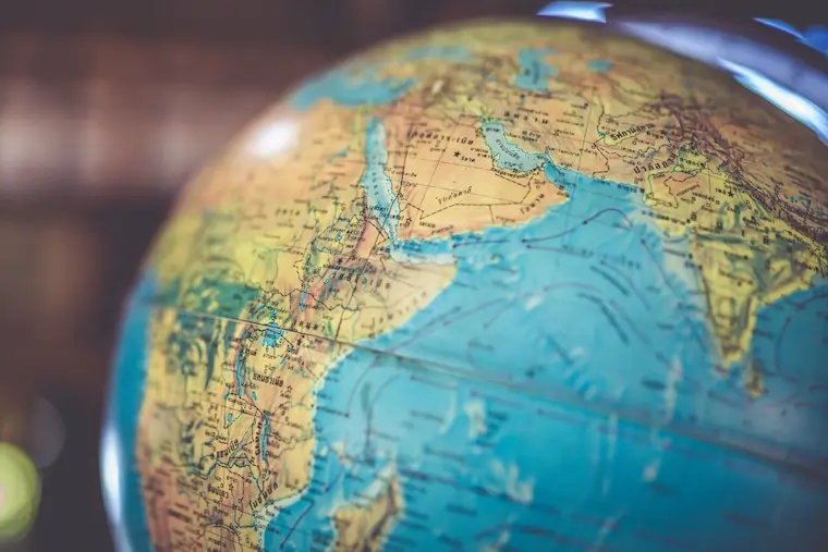 best business banks to open remotely world globe