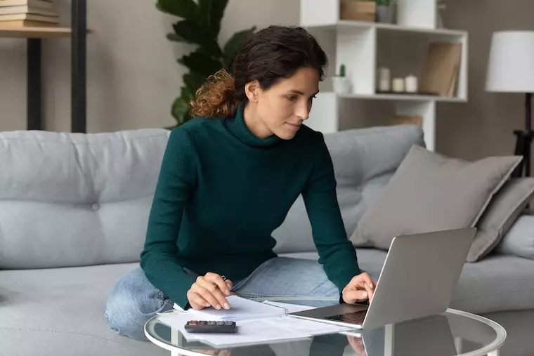 benefits of opening an online USD bank account