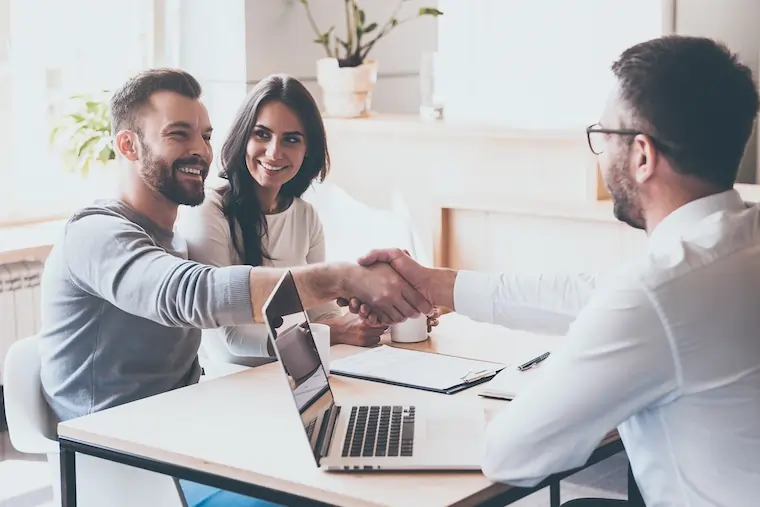 investment platforms for expats advisor