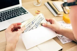How to Send Money to Someone Without a Bank Account feature image