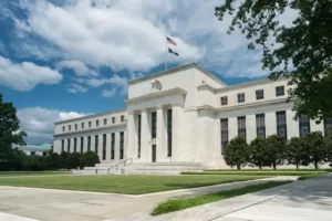 Fiscal vs Monetary Policy